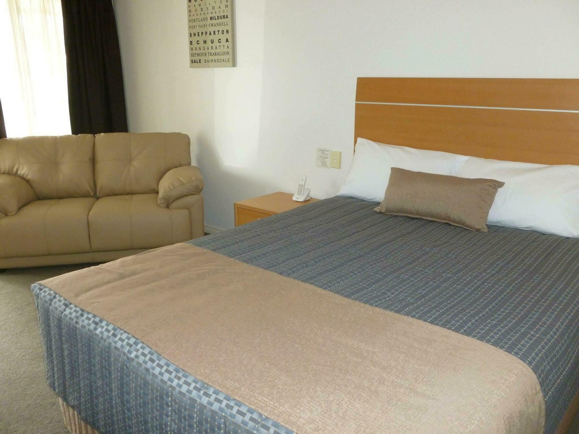 Golden Reef Motor Inn เบนดิโก ภายนอก รูปภาพ